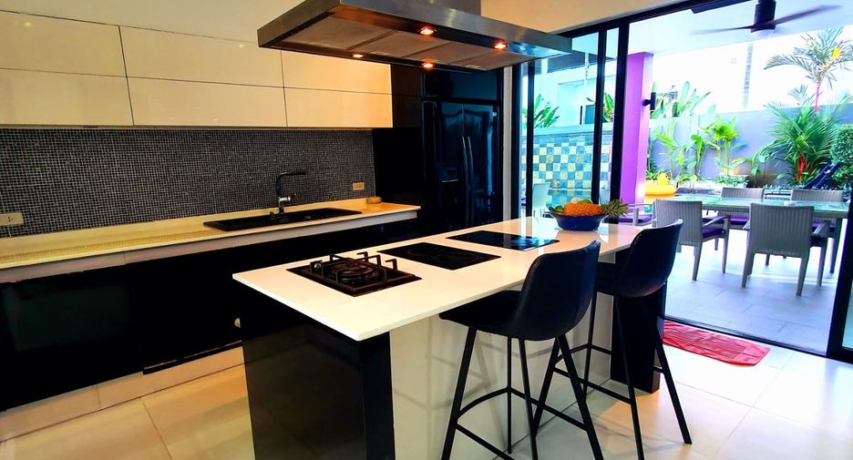 Villa zum Kauf mit 5 Zimmer in Thalang, Phuket