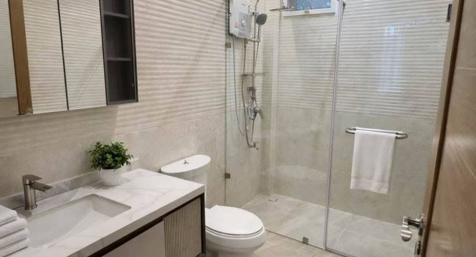 For sale 5 bedrooms house in Mueang Chiang Mai, Chiang Mai