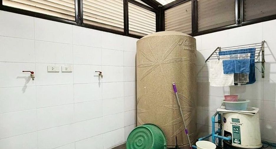 For sale 3 ベッドルーム townhouse in Phra Pradaeng, Samut Prakan
