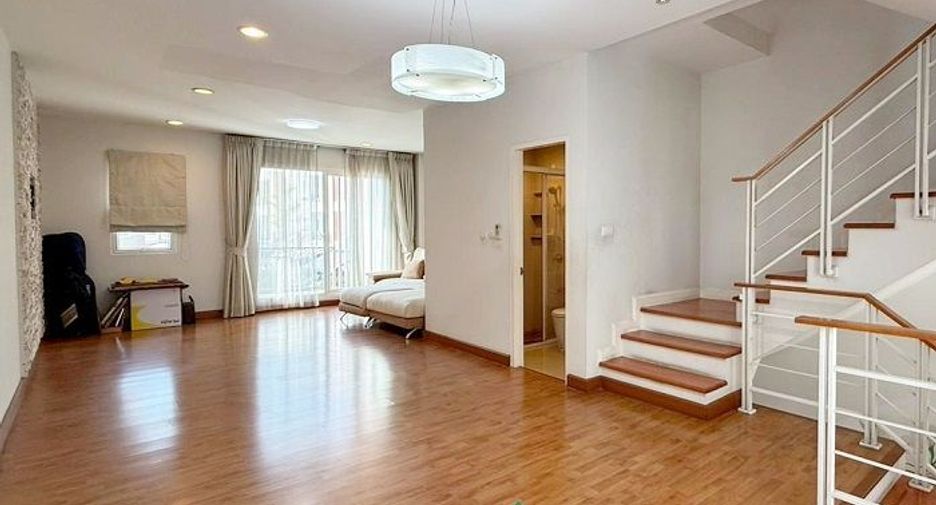 For sale 3 ベッドルーム townhouse in Phra Pradaeng, Samut Prakan