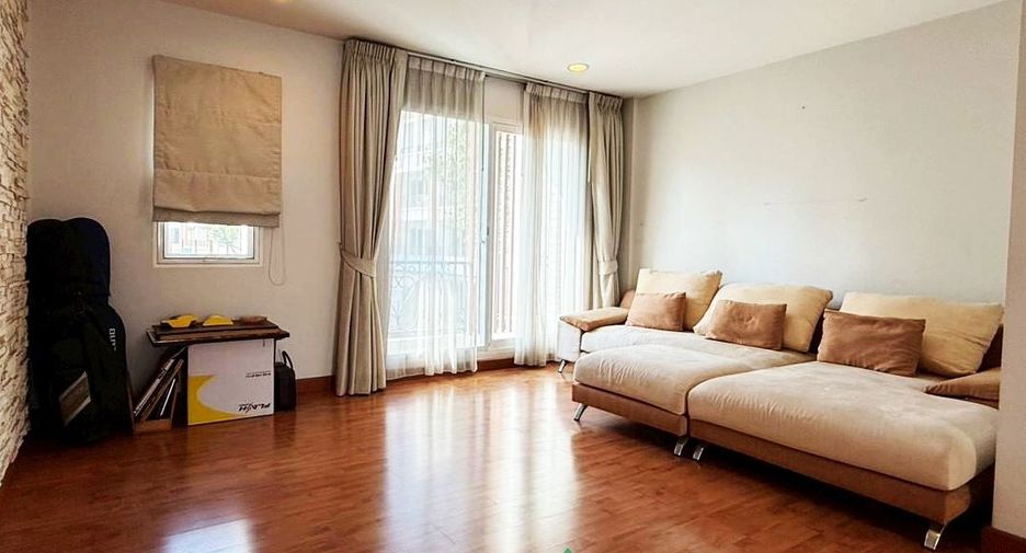 For sale 3 ベッドルーム townhouse in Phra Pradaeng, Samut Prakan