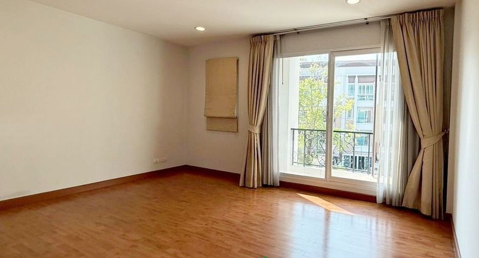 For sale 3 ベッドルーム townhouse in Phra Pradaeng, Samut Prakan