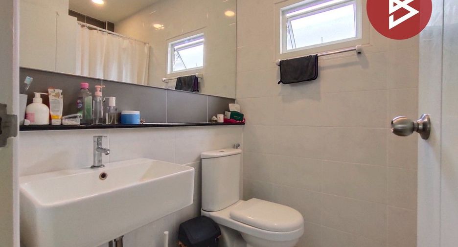 Reihenhaus zum Kauf mit 3 Zimmer in Bang Bua Thong, Nonthaburi