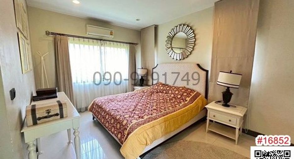 For rent 4 bedrooms house in Thawi Watthana, Bangkok