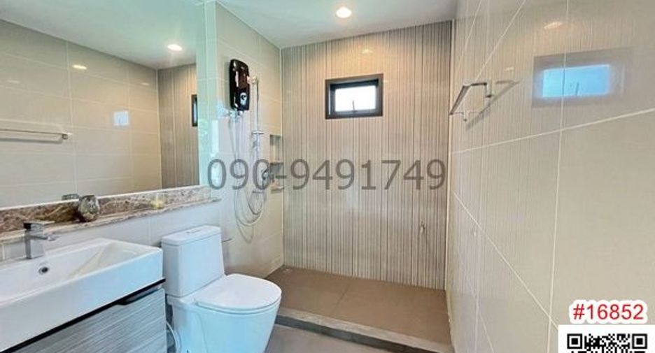 For rent 4 bedrooms house in Thawi Watthana, Bangkok