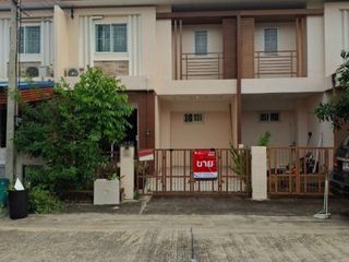 For sale 4 bedrooms townhouse in Mueang Samut Sakhon, Samut Sakhon