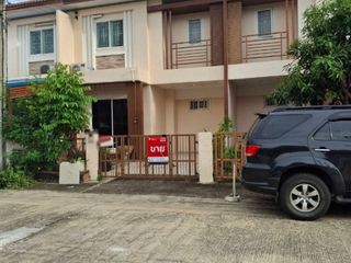 For sale 4 bedrooms townhouse in Mueang Samut Sakhon, Samut Sakhon