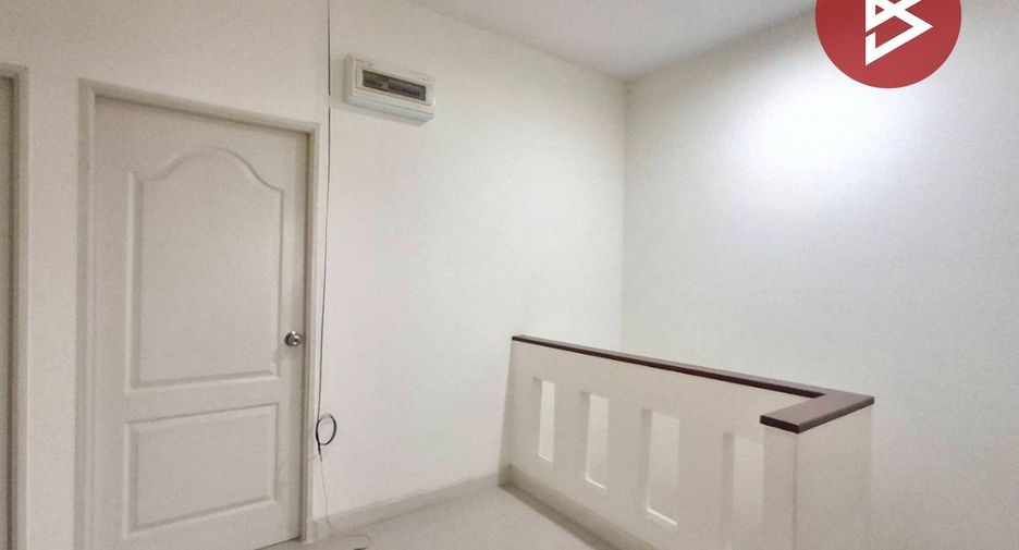 Casa adosada en venta de 4 habitaciones en Mueang Samut Sakhon, Samut Sakhon