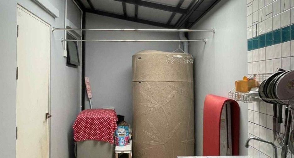 Reihenhaus zum Kauf mit 3 Zimmer in Krathum Baen, Samut Sakhon