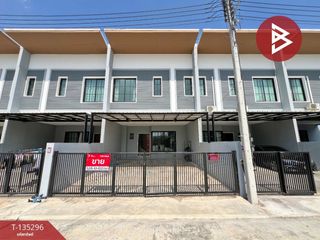 For sale 3 bedrooms townhouse in Phan Thong, Chonburi