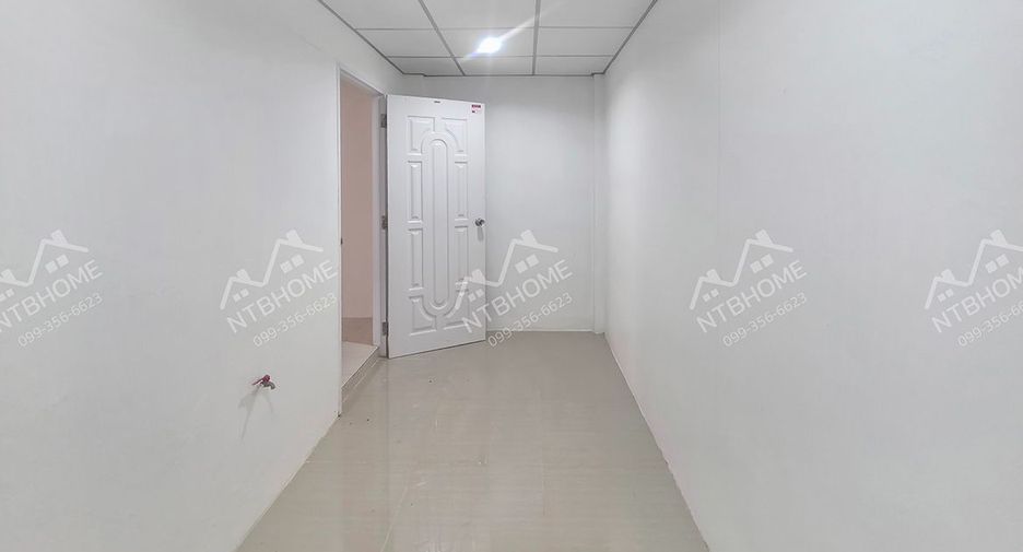 Casa adosada en venta de estudio en Bang Yai, Nonthaburi