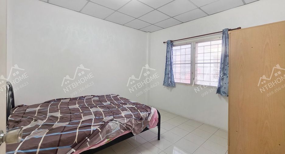 Casa adosada en venta de estudio en Bang Yai, Nonthaburi