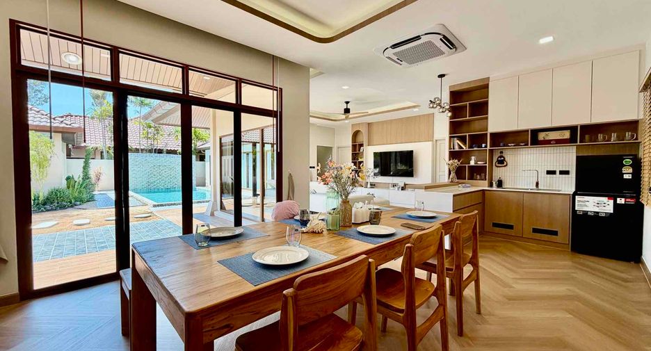 Villa en alquiler de 4 habitaciones en Bang Lamung, Chonburi