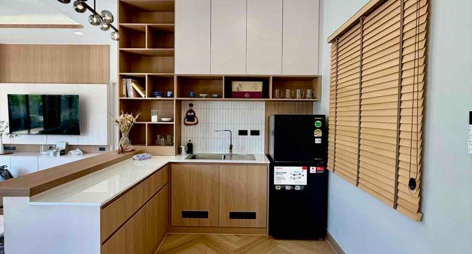 Villa en alquiler de 4 habitaciones en Bang Lamung, Chonburi