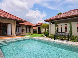Villa zur Miete mit 4 Zimmer in Bang Lamung, Chonburi