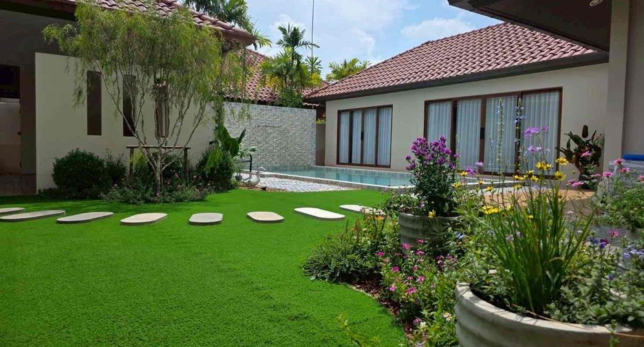 Villa en alquiler de 4 habitaciones en Bang Lamung, Chonburi