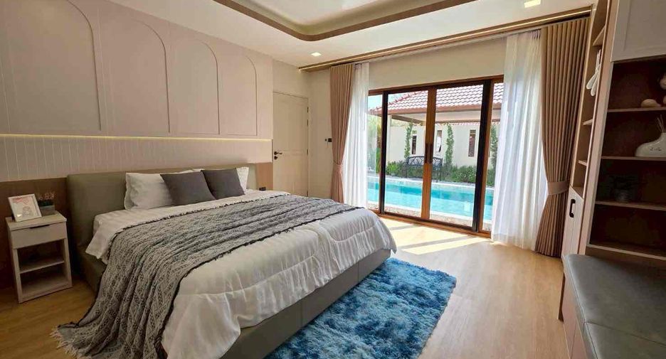 Villa en alquiler de 4 habitaciones en Bang Lamung, Chonburi