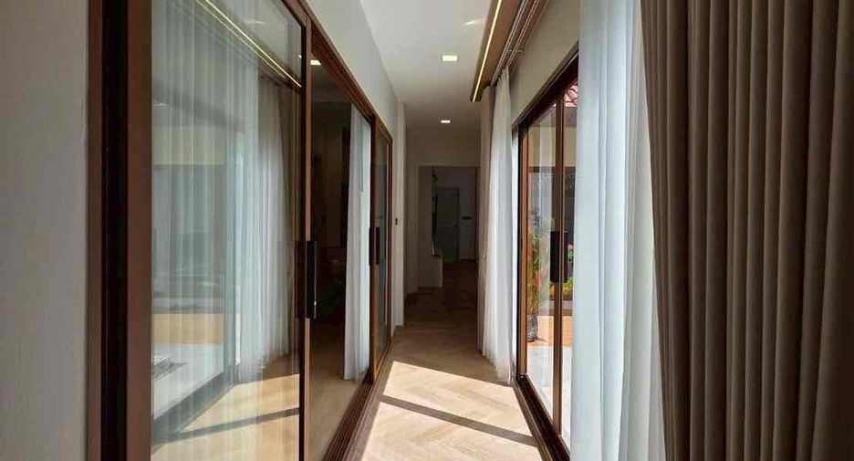 Villa en alquiler de 4 habitaciones en Bang Lamung, Chonburi