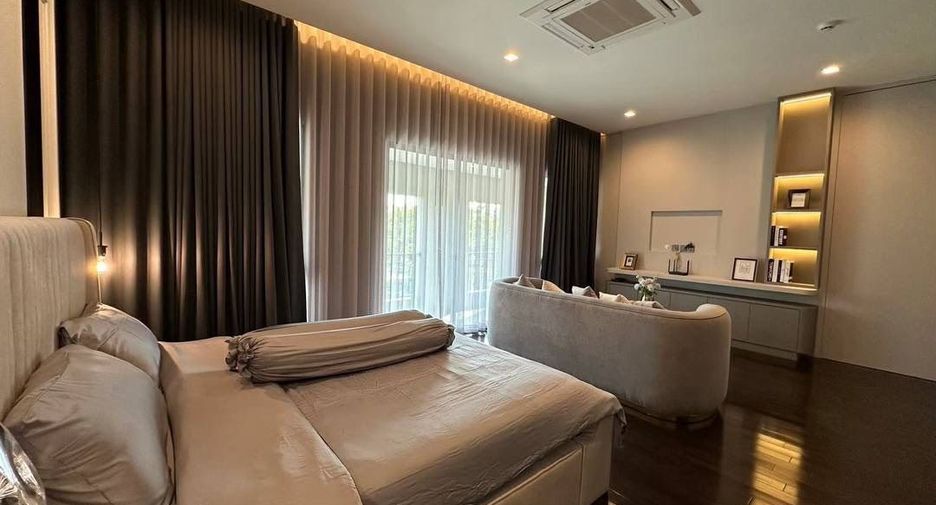 For sale 5 bedrooms house in Lat Krabang, Bangkok