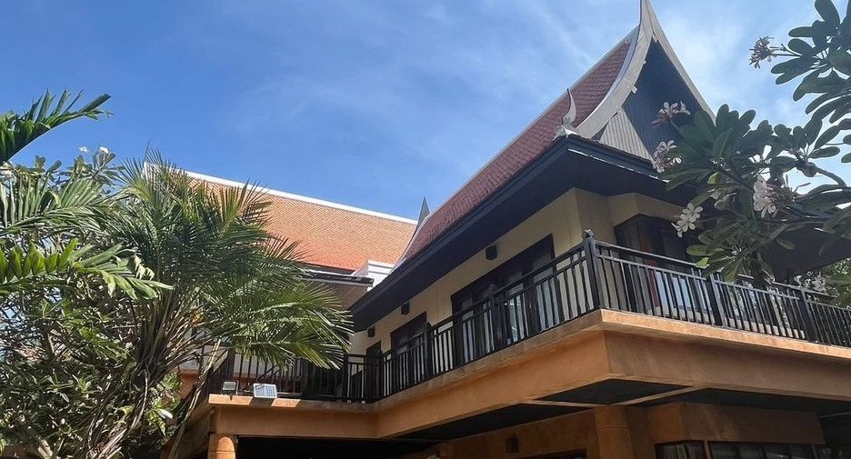 For sale 4 bedrooms house in Bang Lamung, Chonburi