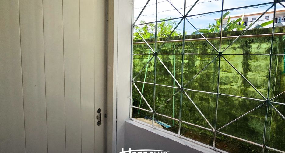 For sale 27 bedrooms retail Space in Lat Krabang, Bangkok