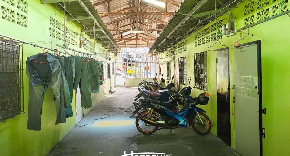 For sale 27 bedrooms retail Space in Lat Krabang, Bangkok
