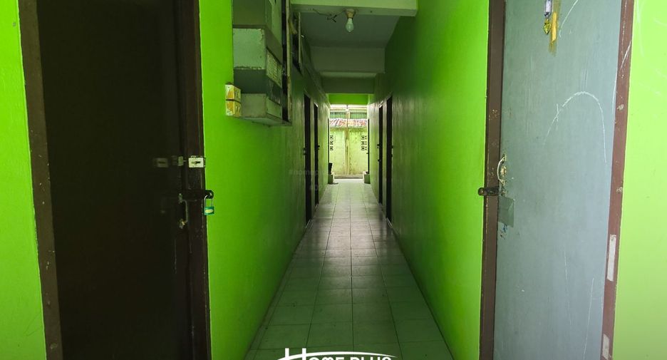 For sale 27 bedrooms retail Space in Lat Krabang, Bangkok