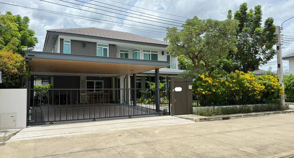 For sale 4 bedrooms house in Lat Krabang, Bangkok