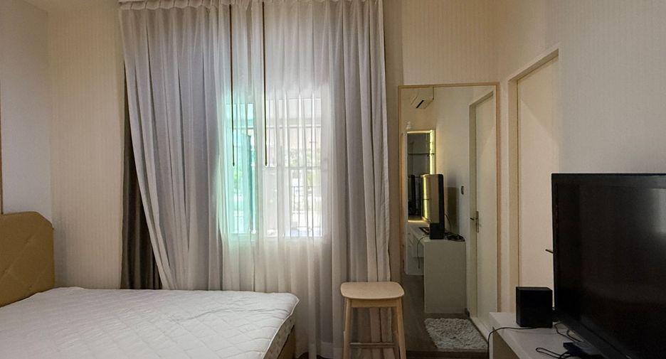 For sale 4 bedrooms house in Lat Krabang, Bangkok