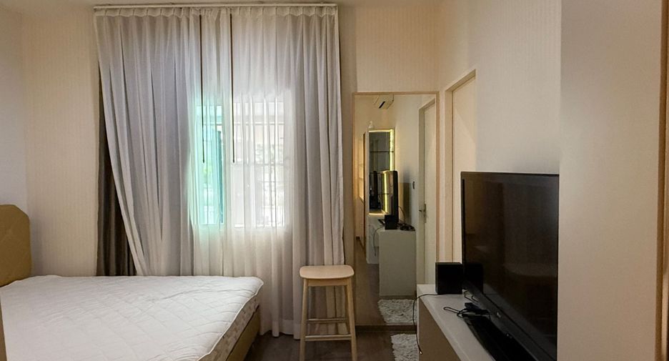 For sale 4 bedrooms house in Lat Krabang, Bangkok