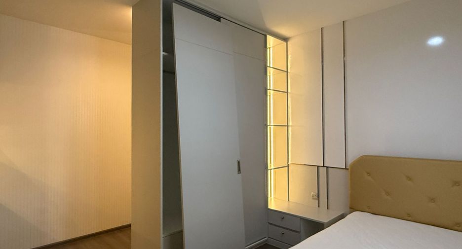 For sale 4 bedrooms house in Lat Krabang, Bangkok