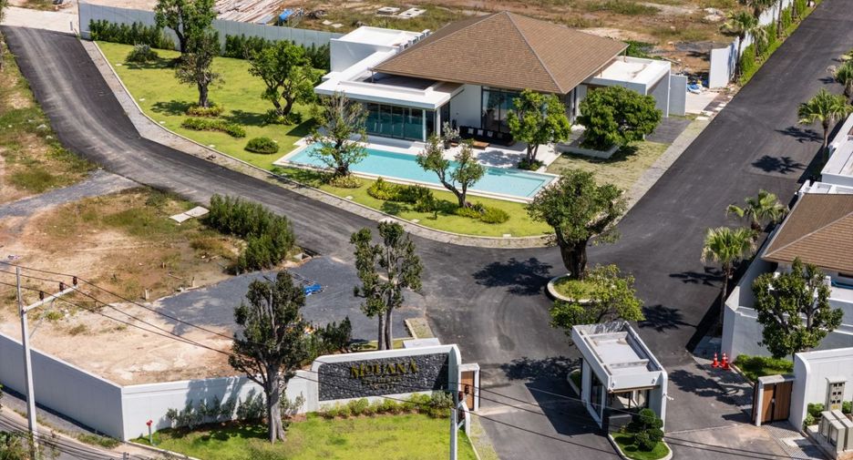 For sale 3 bedrooms villa in Mueang Phuket, Phuket