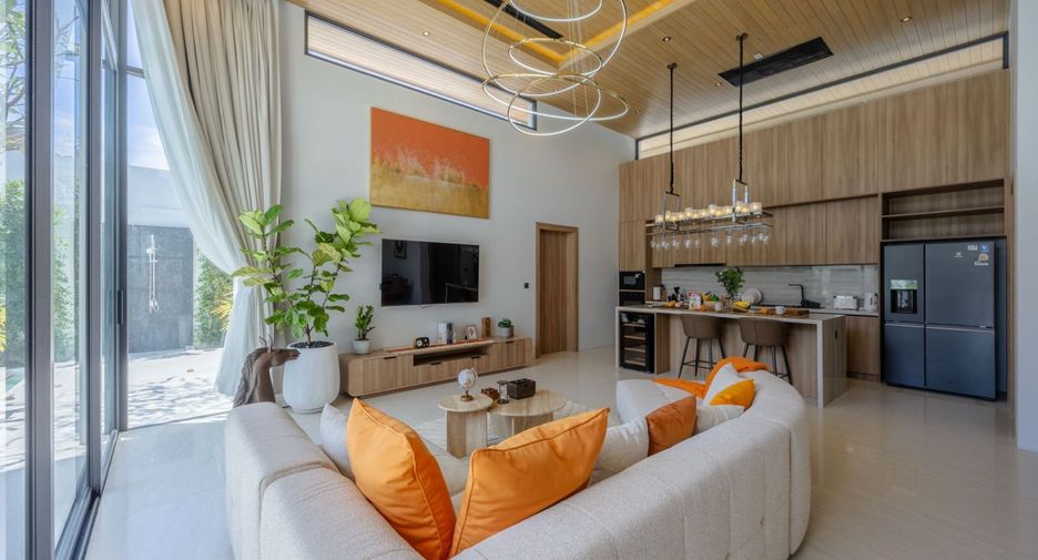 For sale 3 bedrooms villa in Mueang Phuket, Phuket