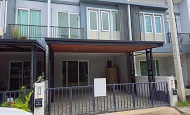 À vendre 3 chambres maison de ville à Bang Yai, Nonthaburi