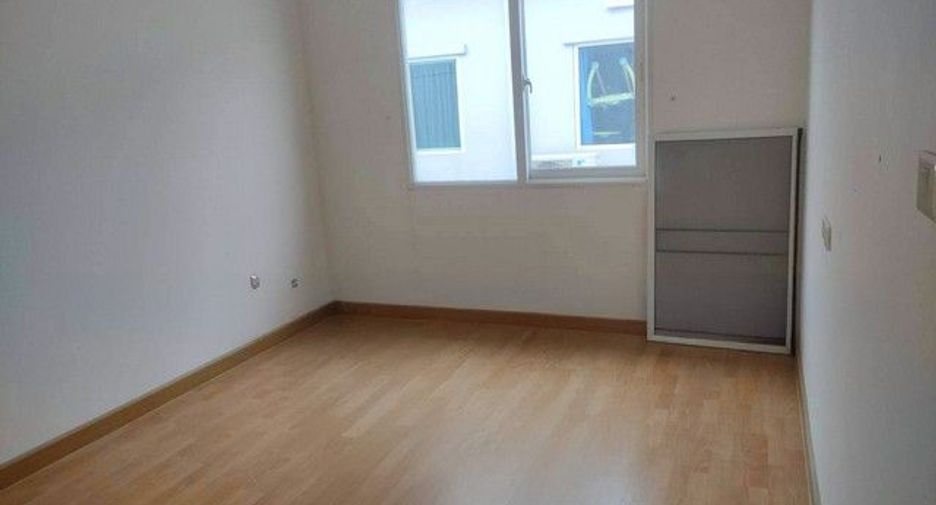 Продажа 3 спальни таунхаус в Bang Yai, Нонтабури