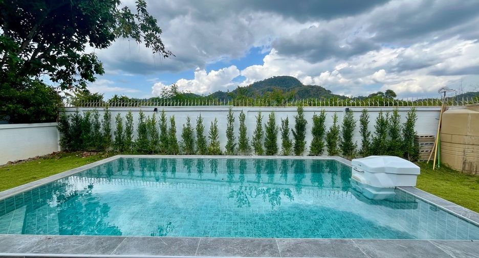 For sale 3 bedrooms house in Mueang Krabi, Krabi