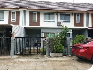 Reihenhaus zum Kauf mit 1 Zimmer in Bang Len, Nakhon Pathom