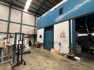 À louer 1 chambre entrepôt à Mueang Samut Sakhon, Samut Sakhon
