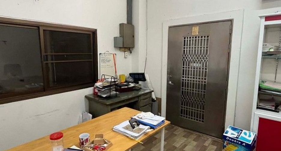 Almacén en alquiler de 1 habitaciones en Mueang Samut Sakhon, Samut Sakhon