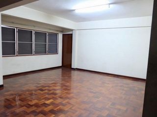 For rent 1 bed retail Space in Phaya Thai, Bangkok