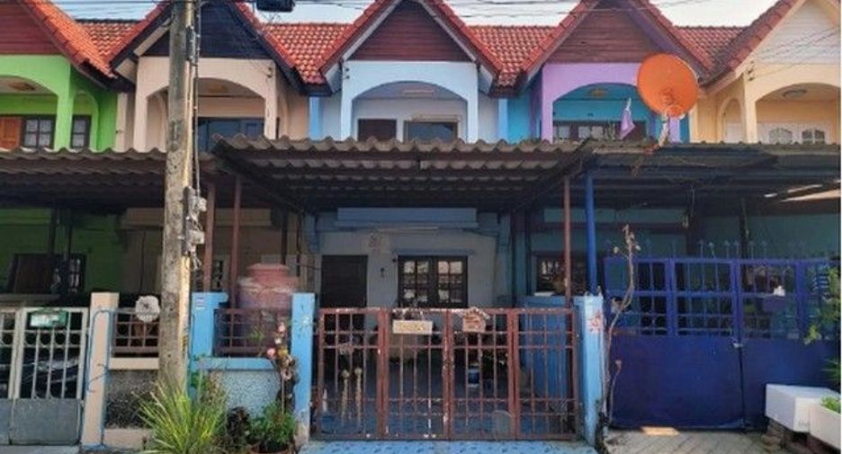 Reihenhaus zum Kauf mit 1 Zimmer in Bang Phli, Samut Prakan