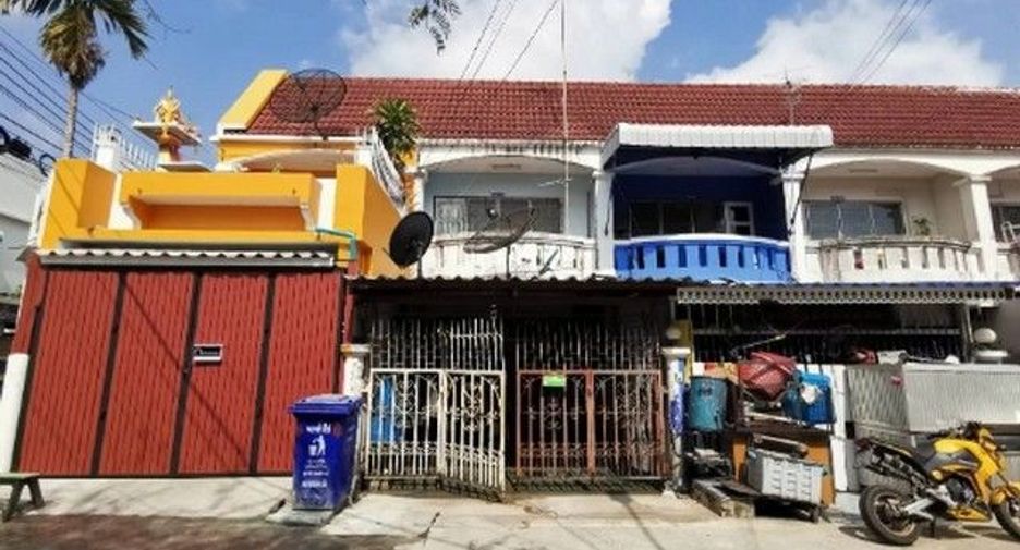 À vendre 1 chambre maison de ville à Bang Phli, Samut Prakan