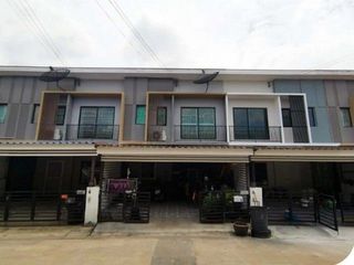 À vendre 1 chambre maison de ville à Bang Phli, Samut Prakan
