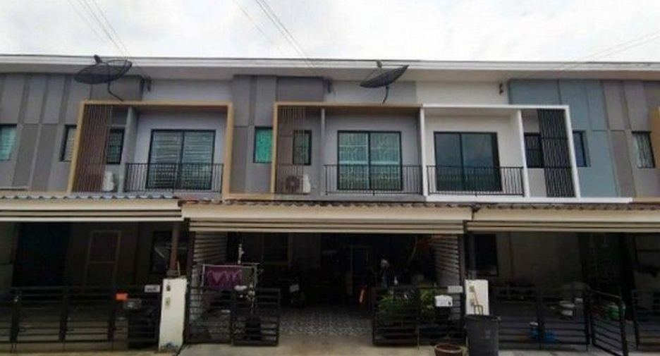 À vendre 1 chambre maison de ville à Bang Phli, Samut Prakan