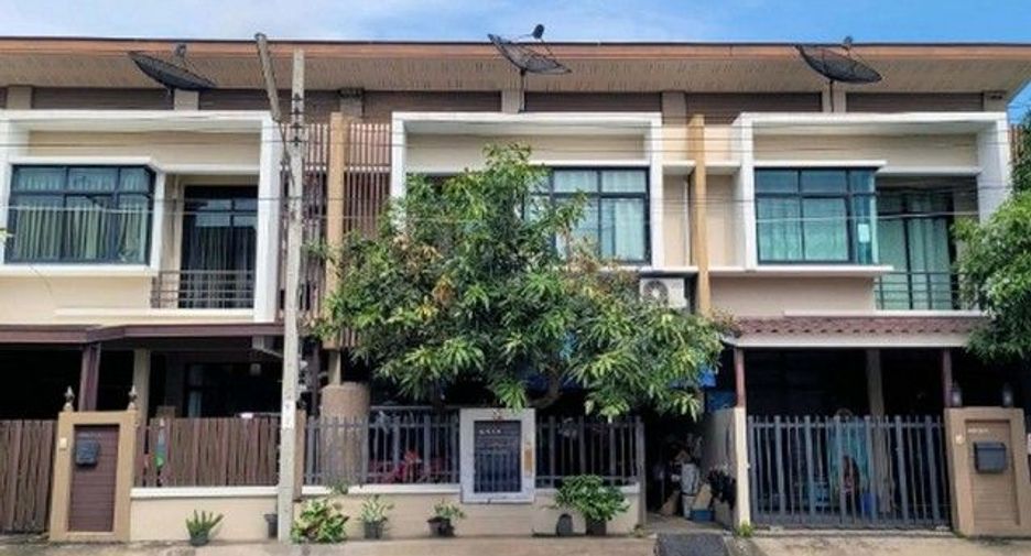 À vendre 1 chambre maison de ville à Bang Phli, Samut Prakan