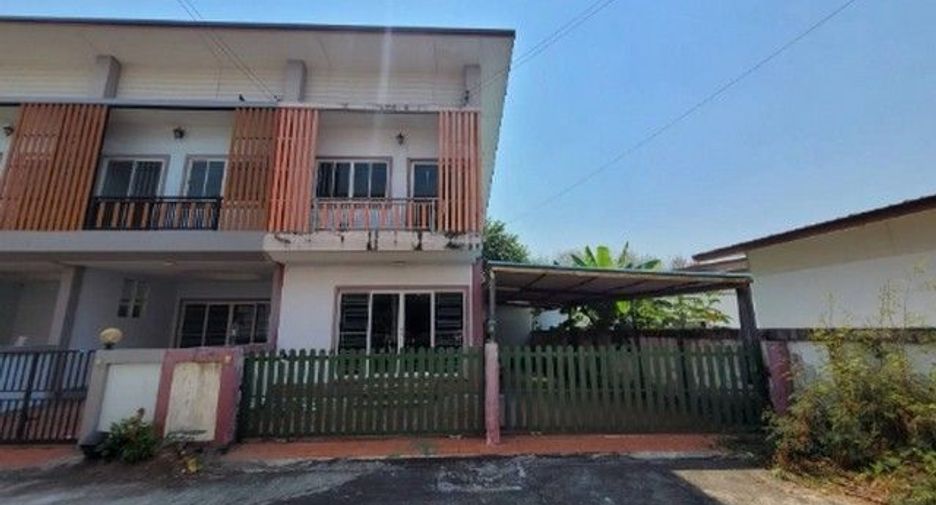 出售 1 卧室 联排别墅 在 Ban Khai, Rayong