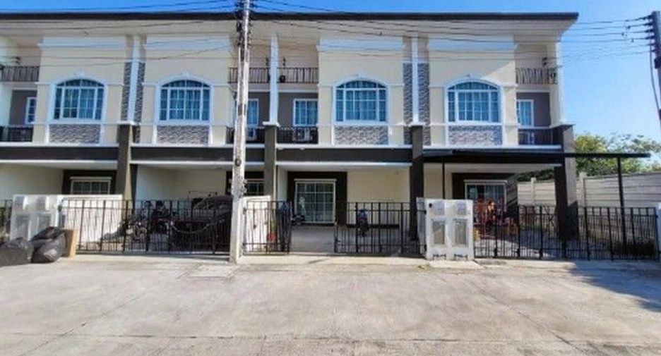 Casa adosada en venta de 1 habitaciones en Ban Khai, Rayong