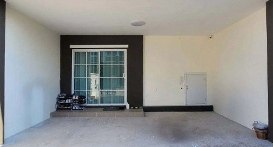 Casa adosada en venta de 1 habitaciones en Ban Khai, Rayong