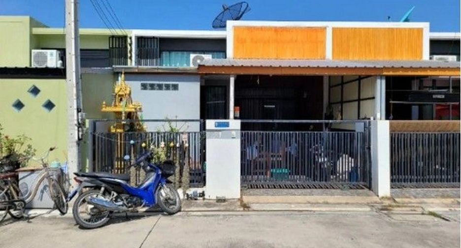 Reihenhaus zum Kauf mit 1 Zimmer in Ban Khai, Rayong