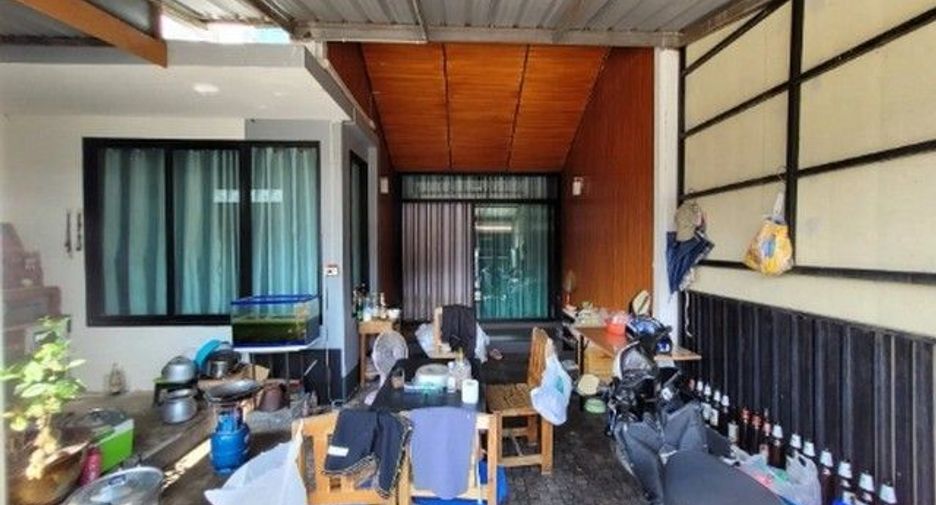 Reihenhaus zum Kauf mit 1 Zimmer in Ban Khai, Rayong